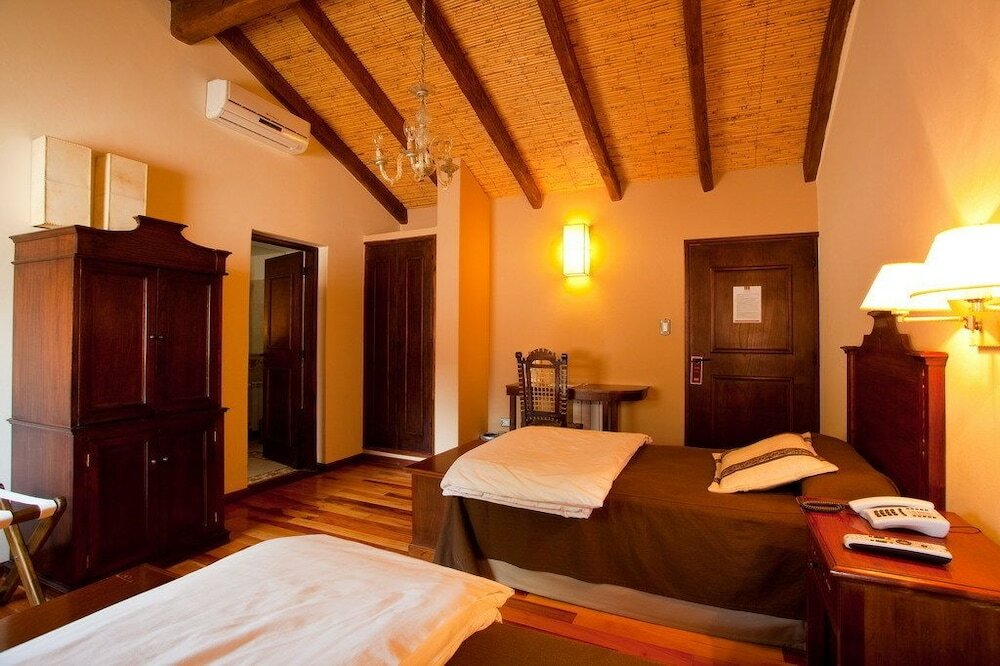 Фото Marques de Tojo Hotel