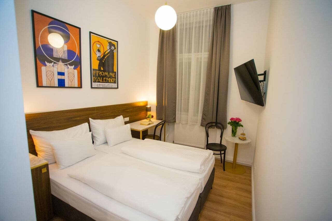 Фото Pension Central - Self Check-in