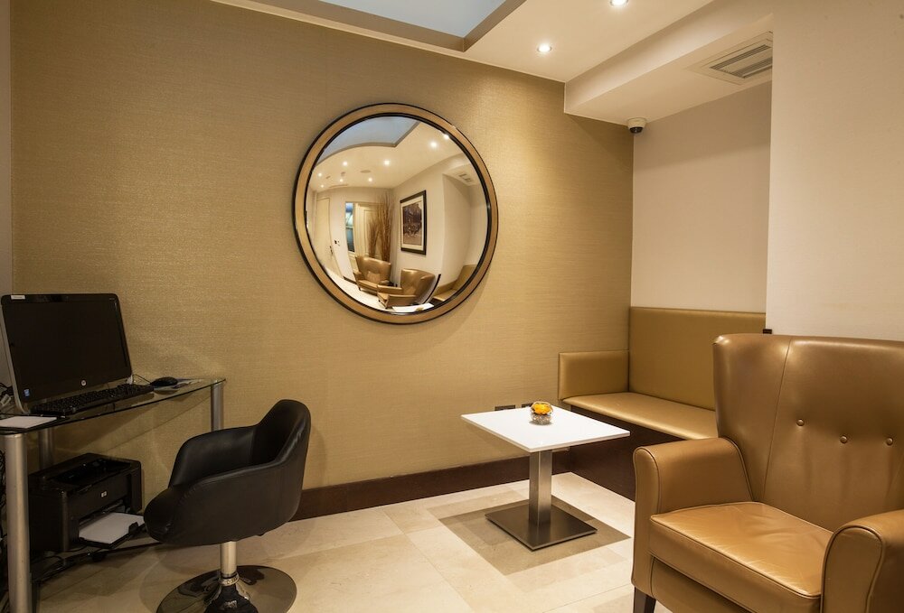 Фото Paddington Court Executive Rooms