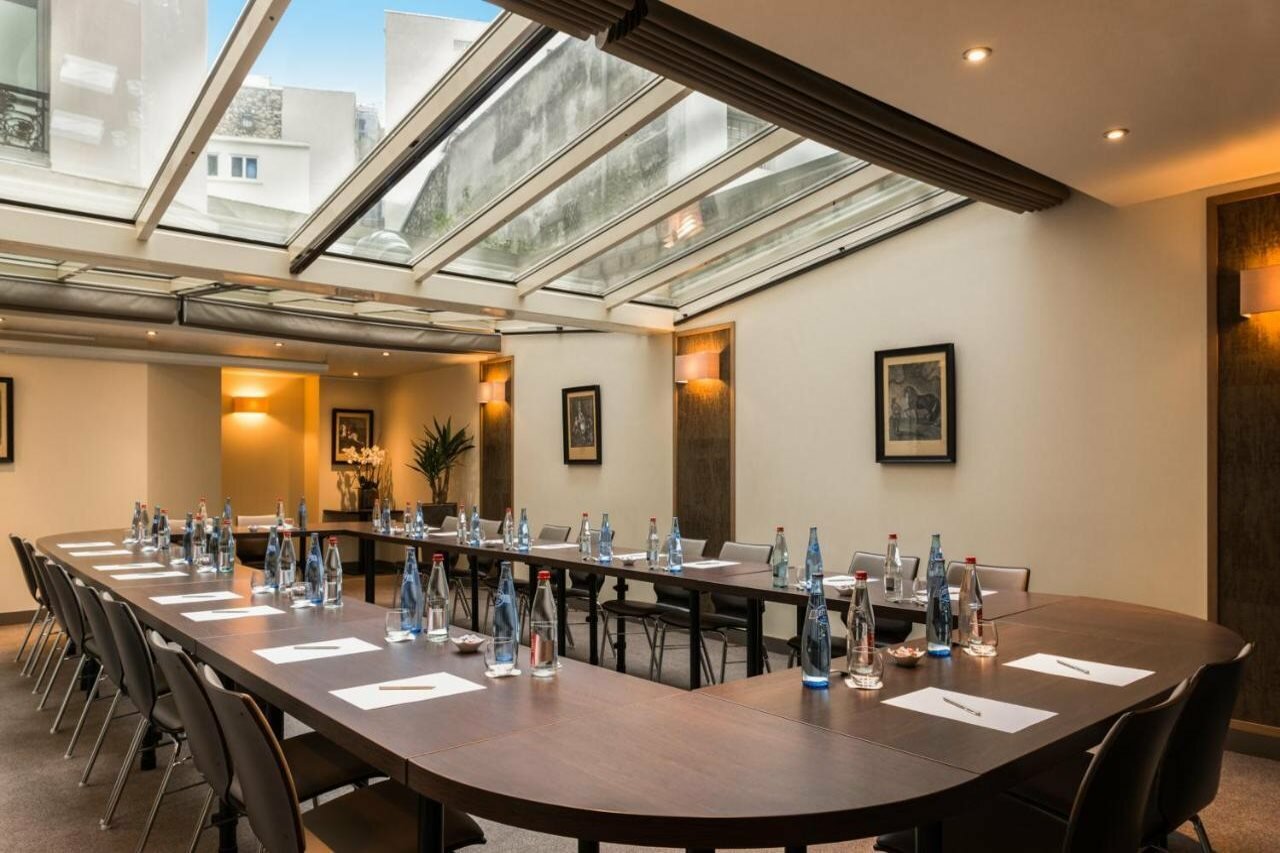 Фото Hôtel La Bourdonnais by Inwood Hotels