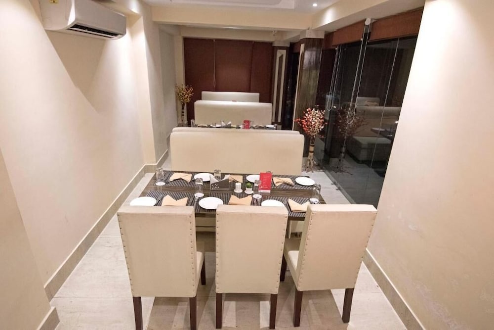 Фото Regenta Inn Larica