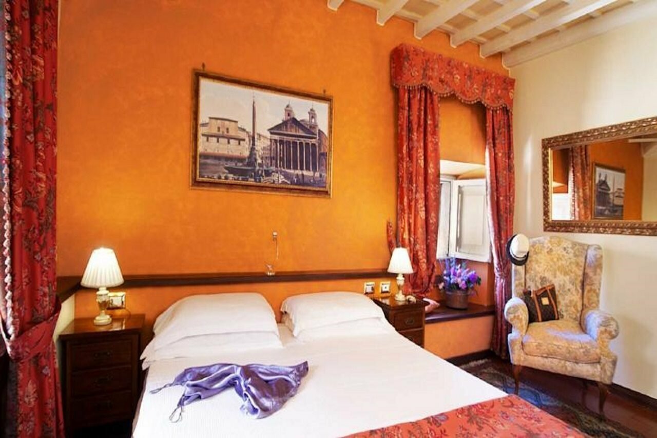 Фото Pantheon Inn