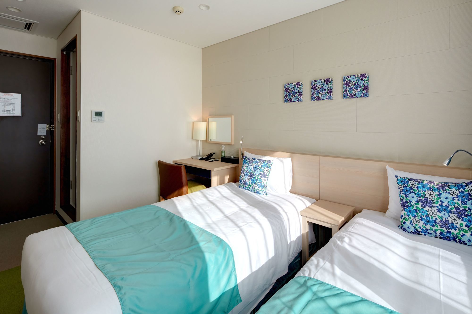 Фото Hotel Yugaf Inn Okinawa