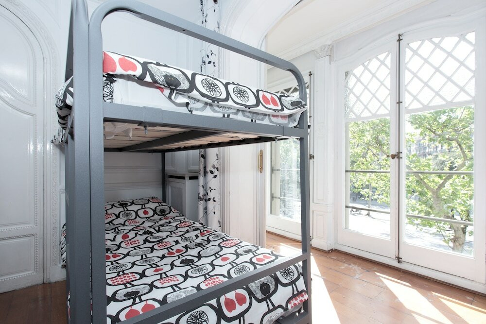 Фото Diagonal House