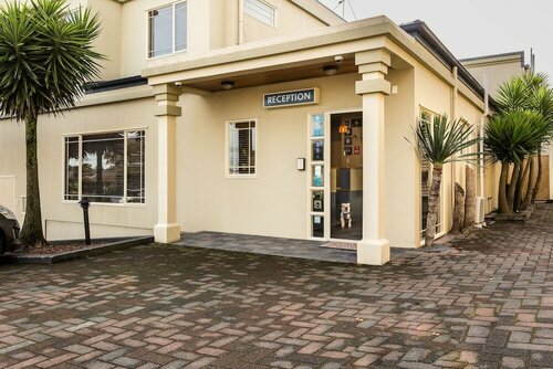 Гостиница Pebble Beach Motor Inn в Нейпире