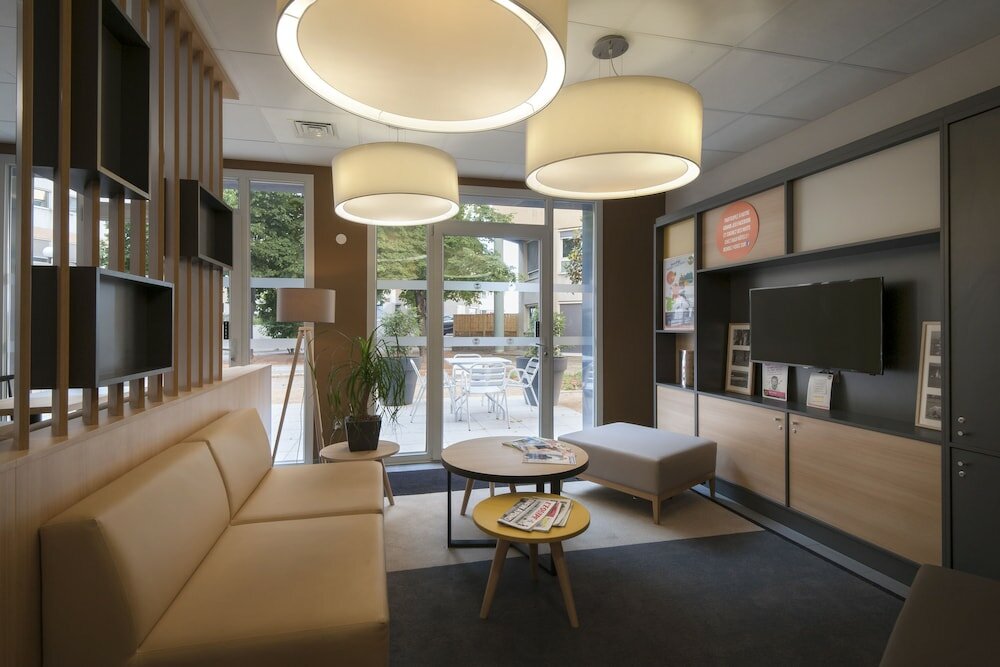 Фото B&b Hotel Lyon Caluire Cité Internationale