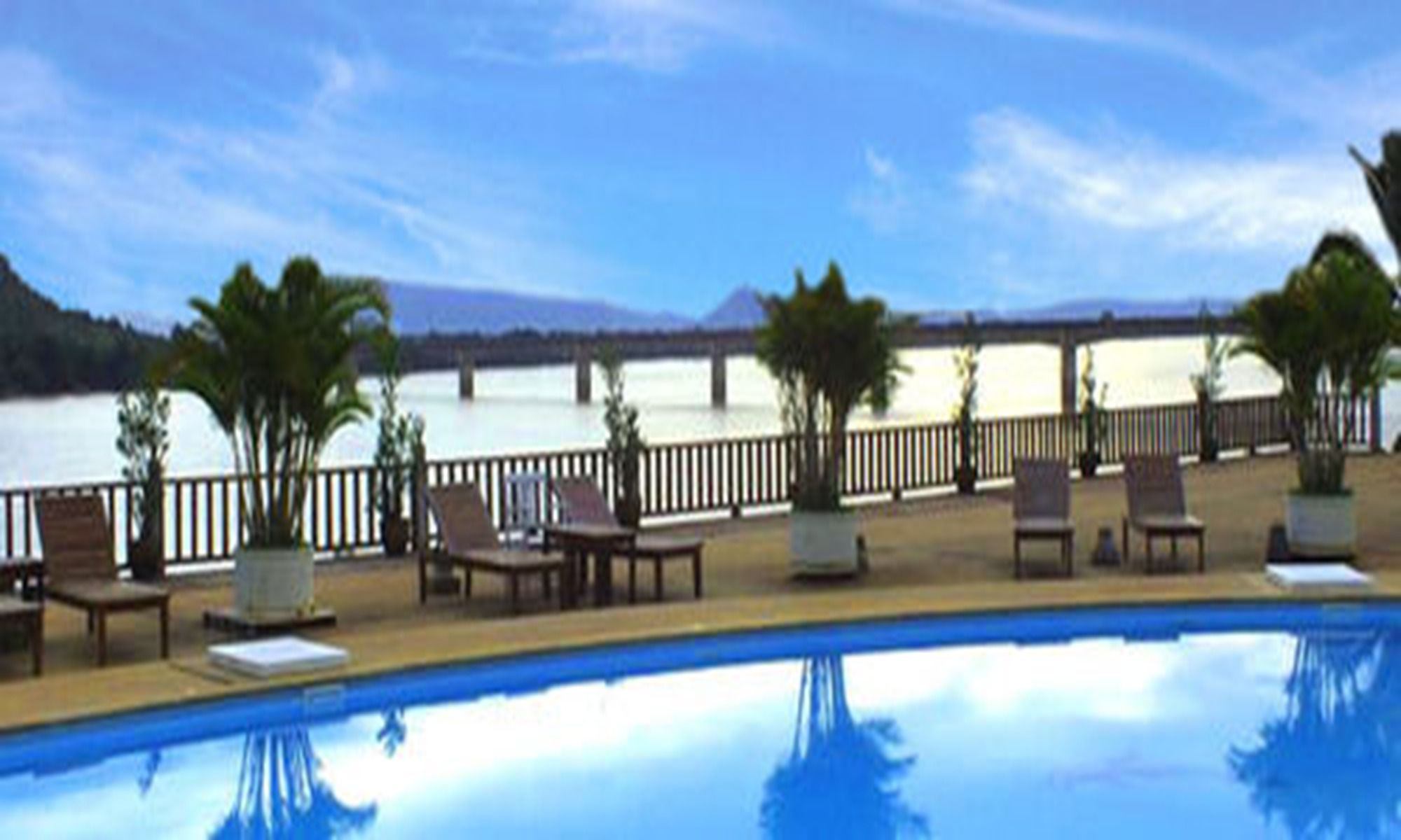 Фото Arawan Riverside Hotel