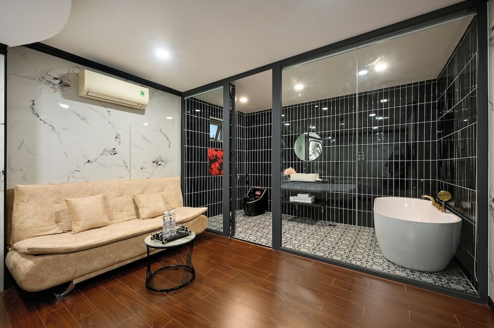 Фото Red Sun Airport Saigon Hotel