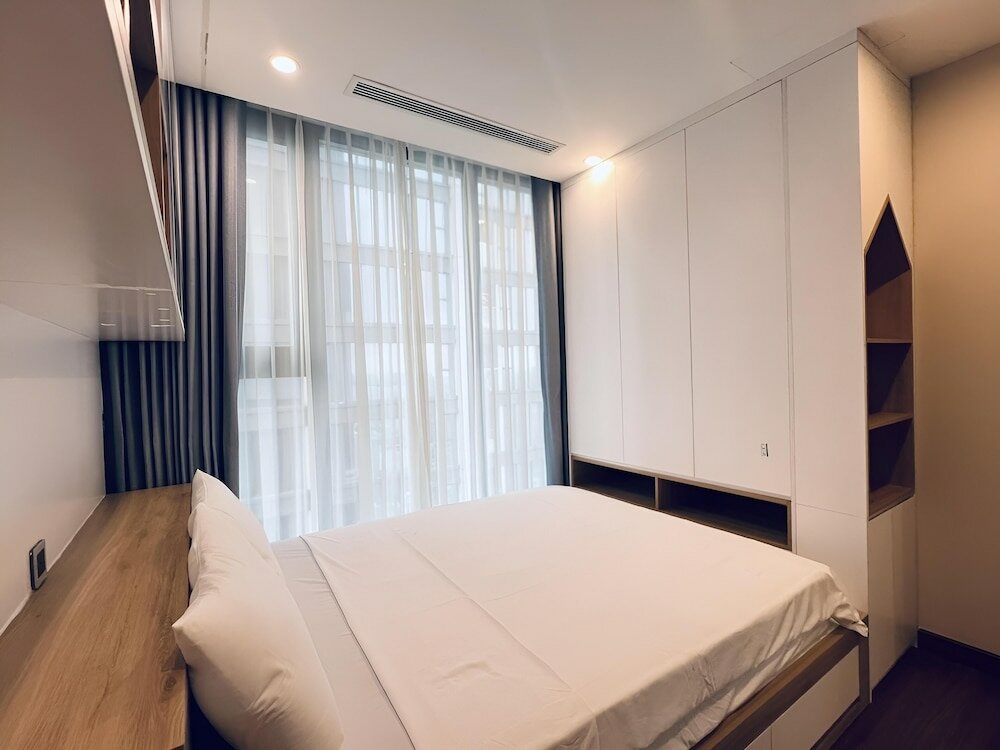 Фото Vinhomes Metropolis Ha Noi-Gem Apartment