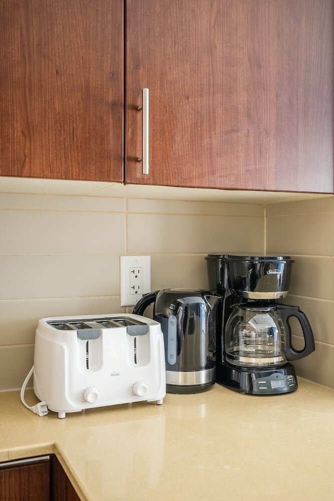 Фото Beautiful Condos In Heart of Downtown