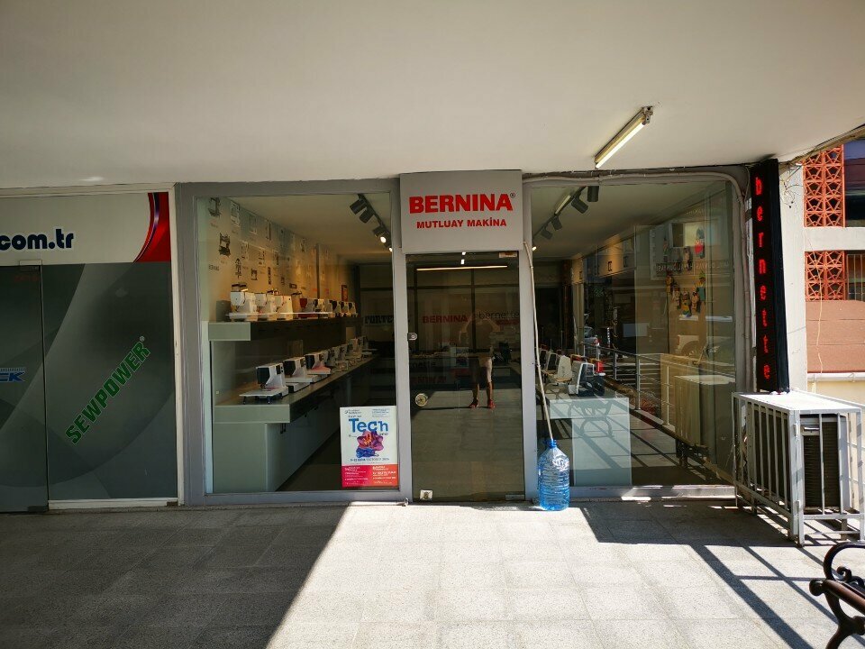 آلات خياطة وحياكة Bernina ، اسطنبول، صورة