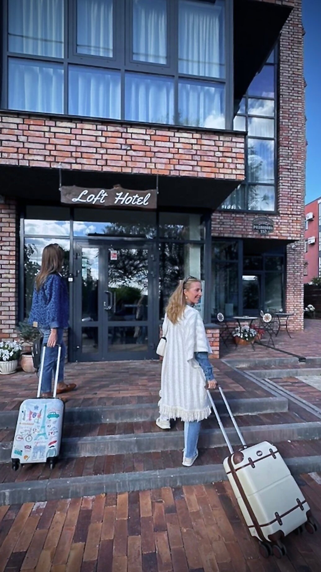 Фото отеля 2