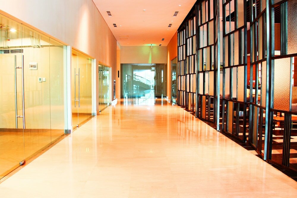 Фото The Luxton Cirebon Hotel and Convention