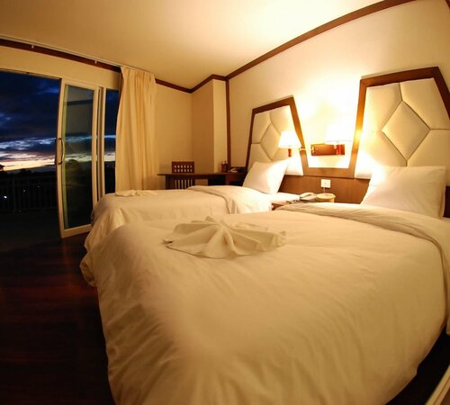 Гостиница River City Hotel в Мукдахане