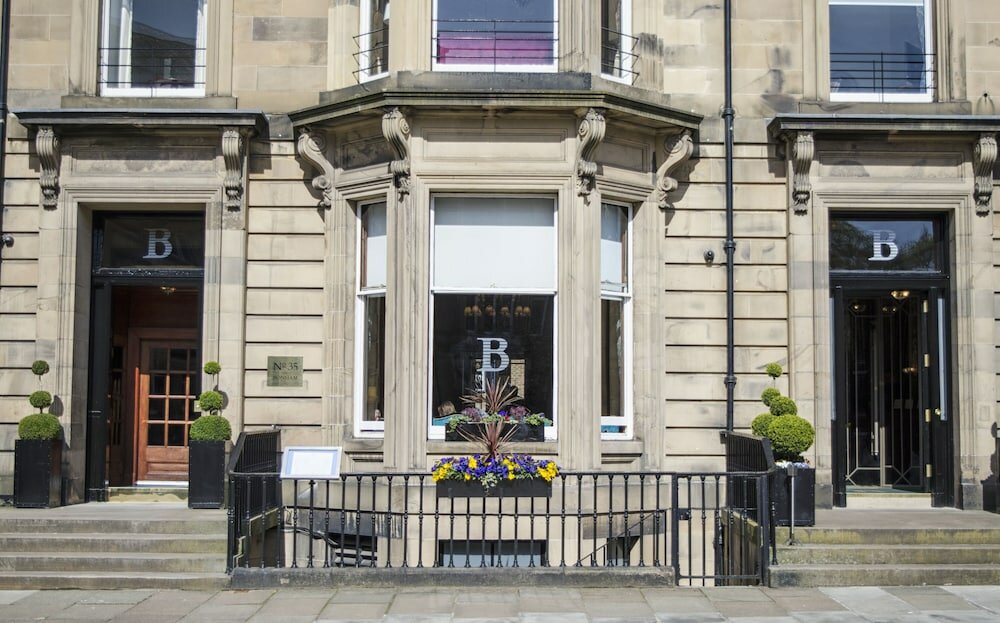 Фото The Bonham Hotel