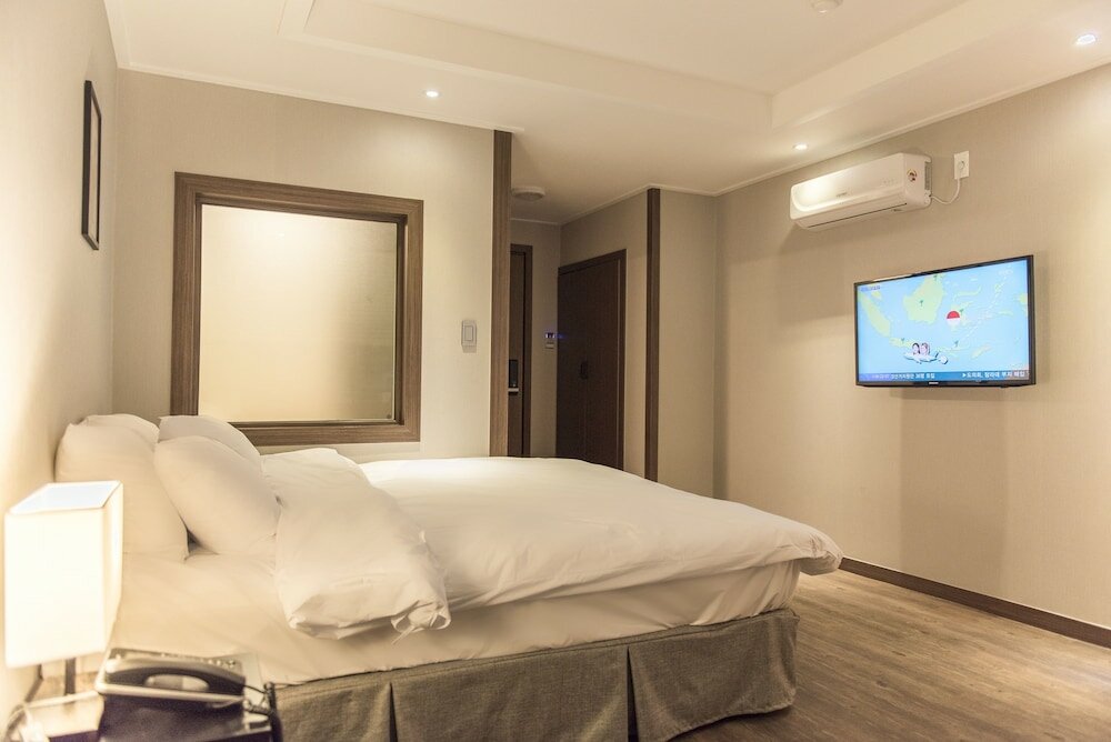 Фото Check Inn Hotel Jeju