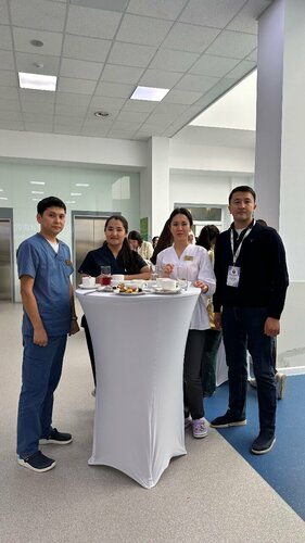 Жағажайда жалаңаш сиқырмен