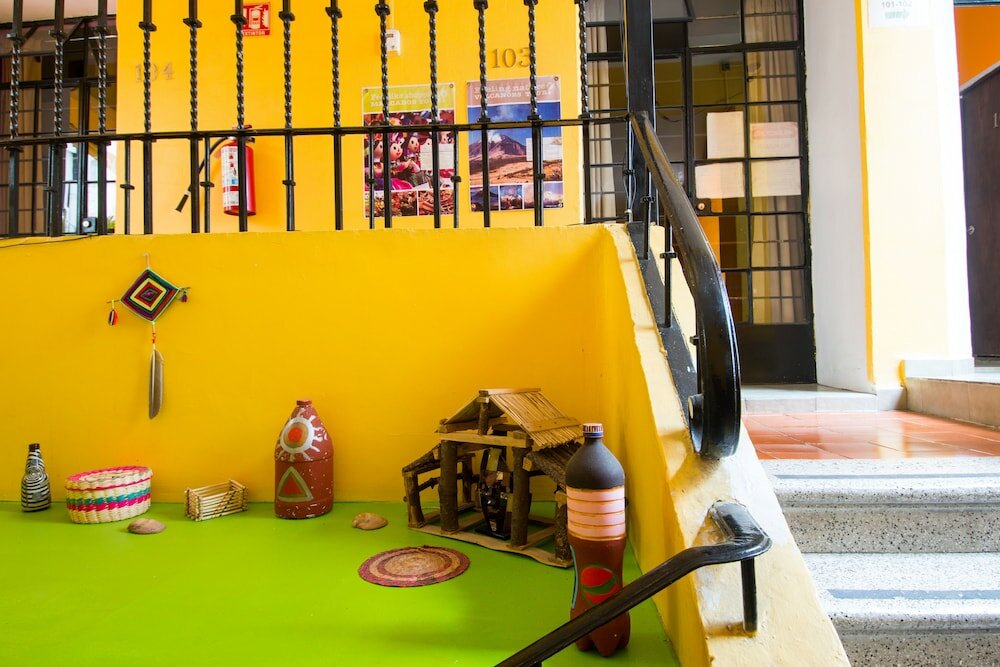 Фото Amigo Suites