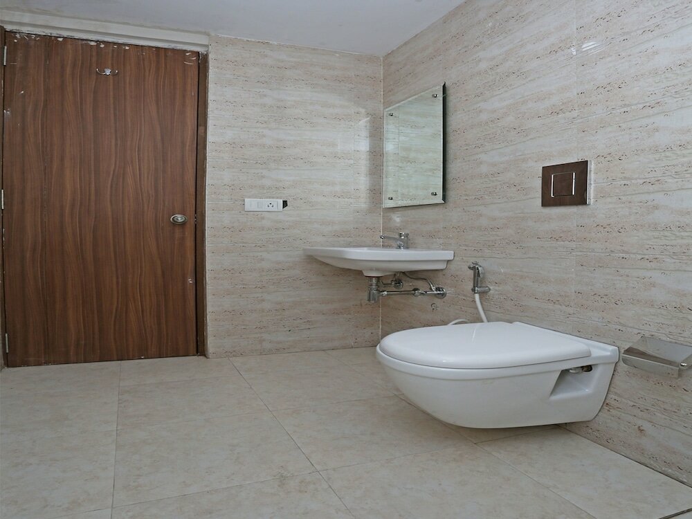 Фото Hotel D'Capitol Delhi Airport