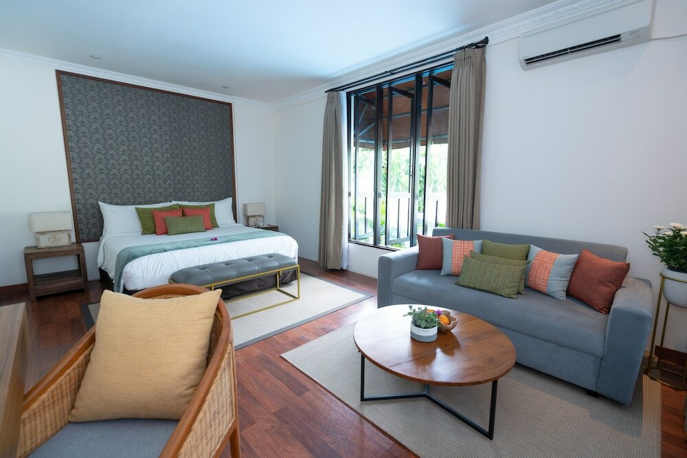 Фото Umpadhi Canggu Hotel