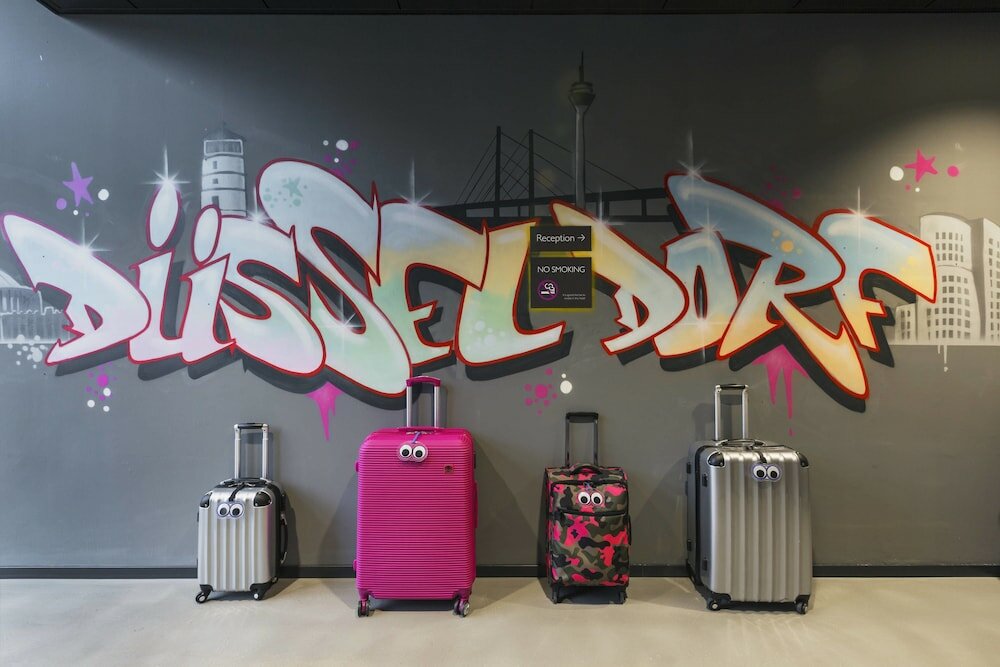 Фото Moxy Duesseldorf South