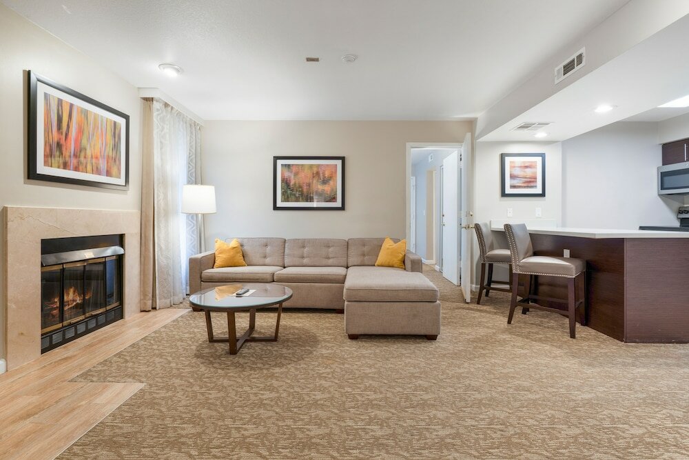 Фото Chase Suite Hotel Newark