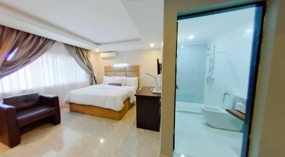 Фото Centurion Apartments Limited