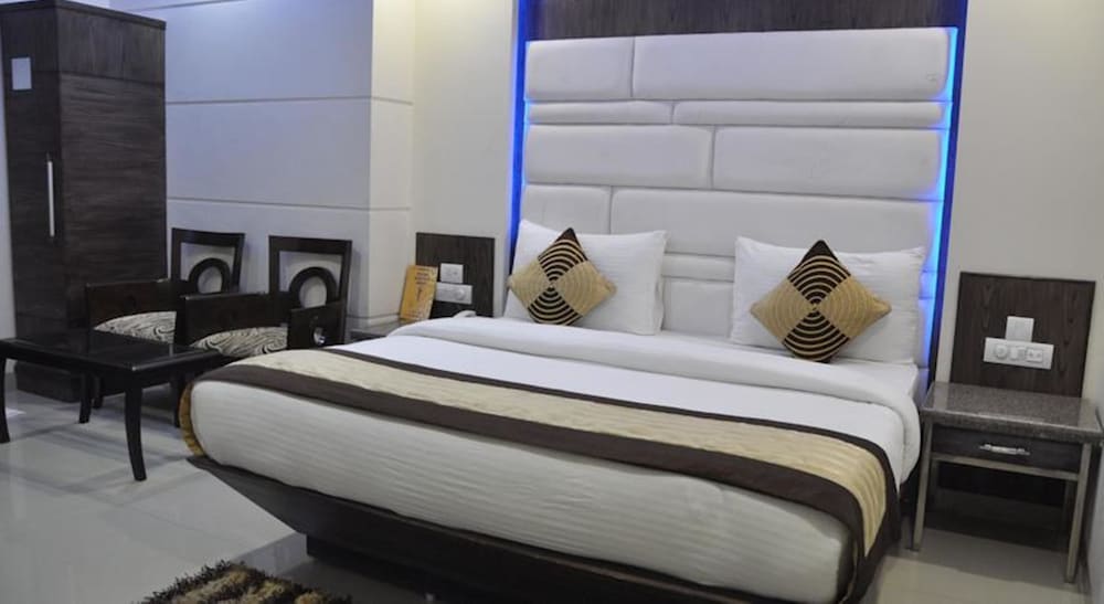 Фото Hotel Staywell Dx