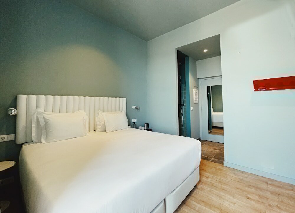 Фото Esqina Cosmopolitan Lodge