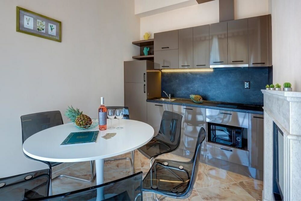 Фото Venera & Anastasia Palace Apartments