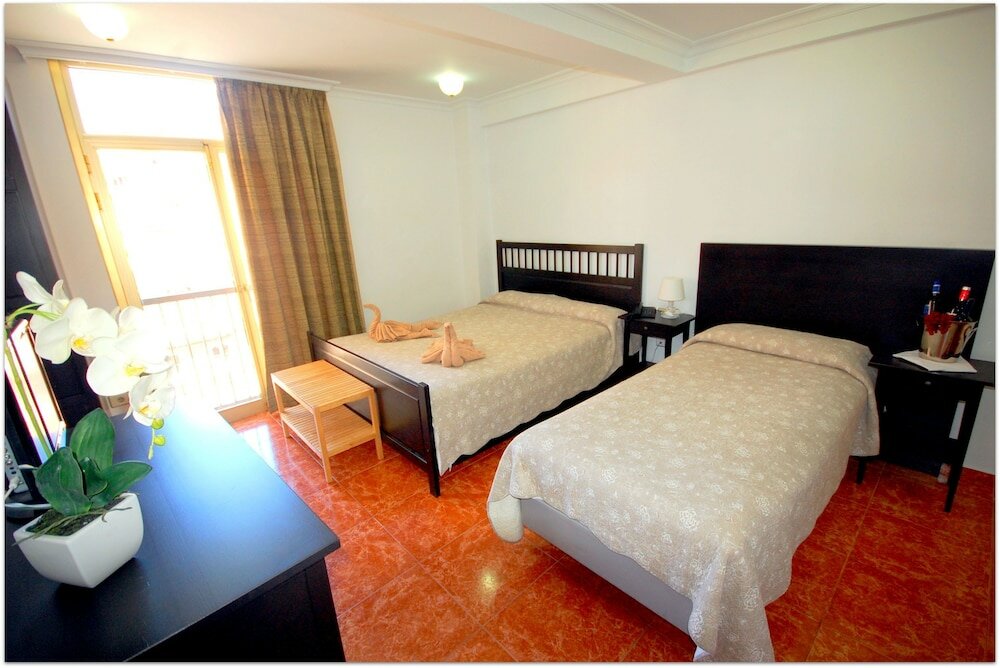 Фото Hotel Adonis Capital