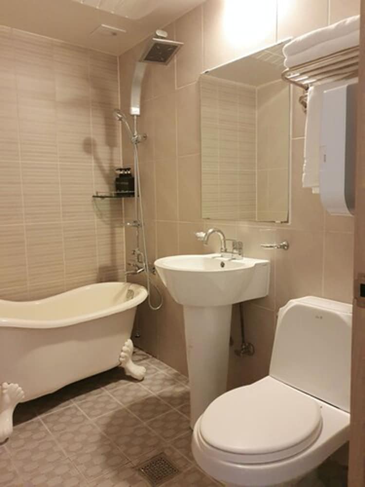 Фото Peanut Hotel