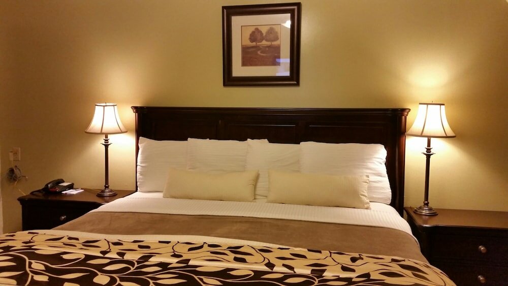 Фото Parkway Motel & European Lodges