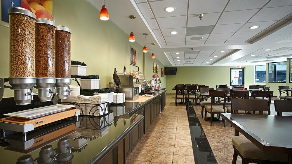 Фото Best Western Plus Irvine Spectrum Hotel