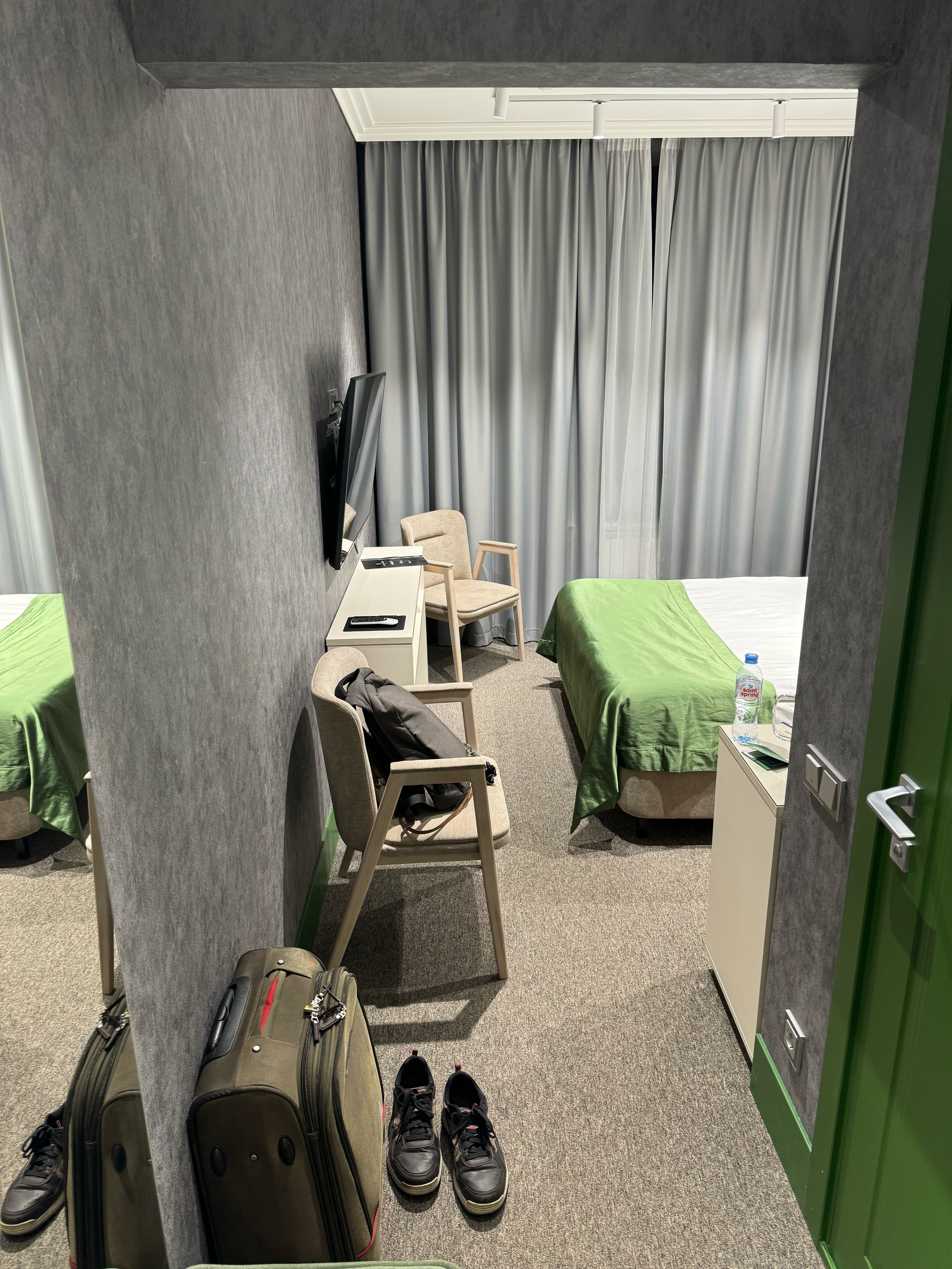 Фото Green Doors