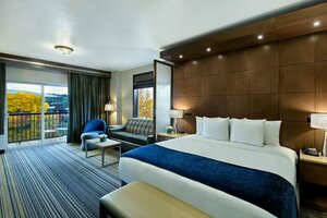 Гостиница Oxford Suites Downtown Spokane