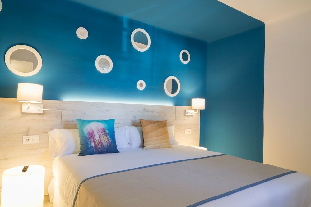 Фото R2 Bahía Kontiki Beach Apartments