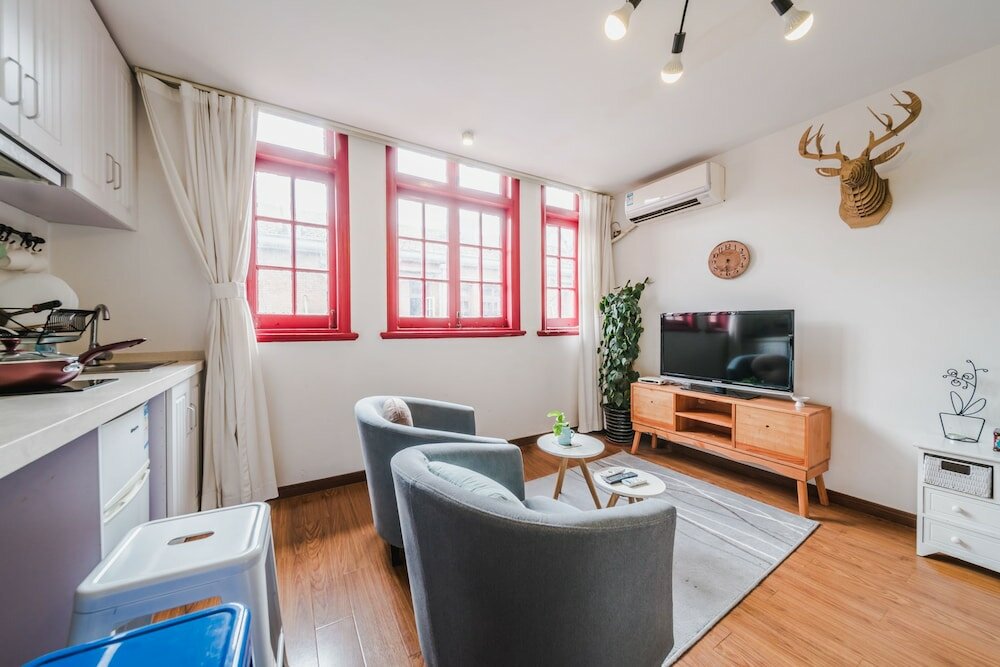 Фото Cozy Apartment Best Location 302