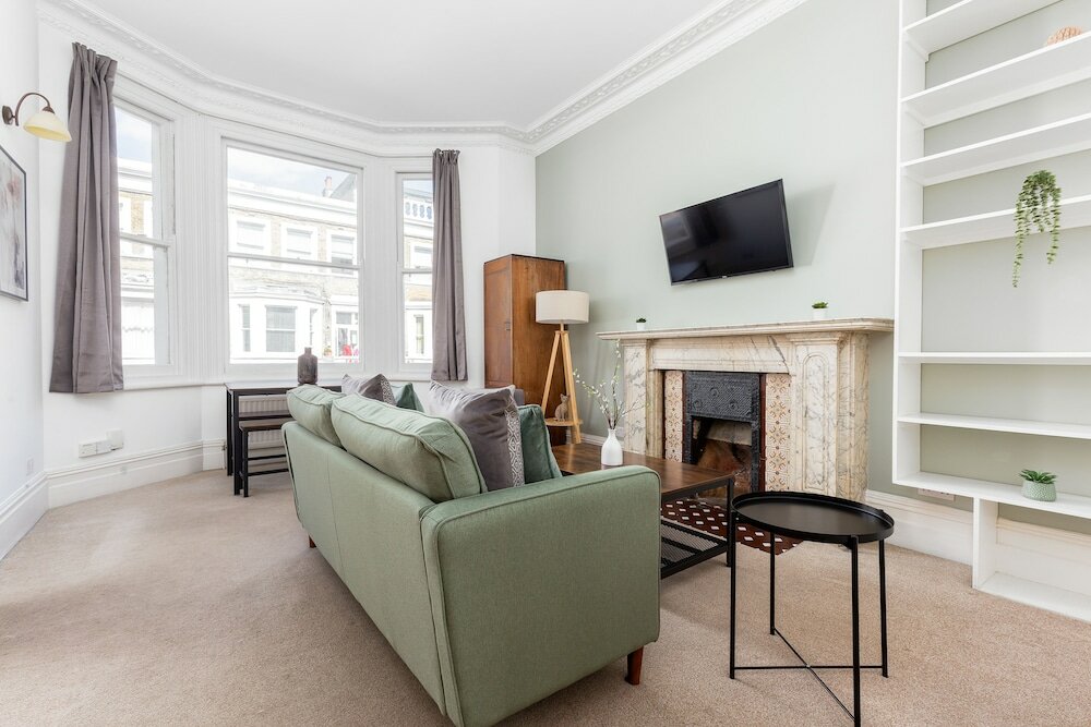 Фото The Kensington Apartments