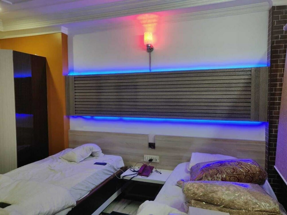 Фото Hotel Somraj Regency