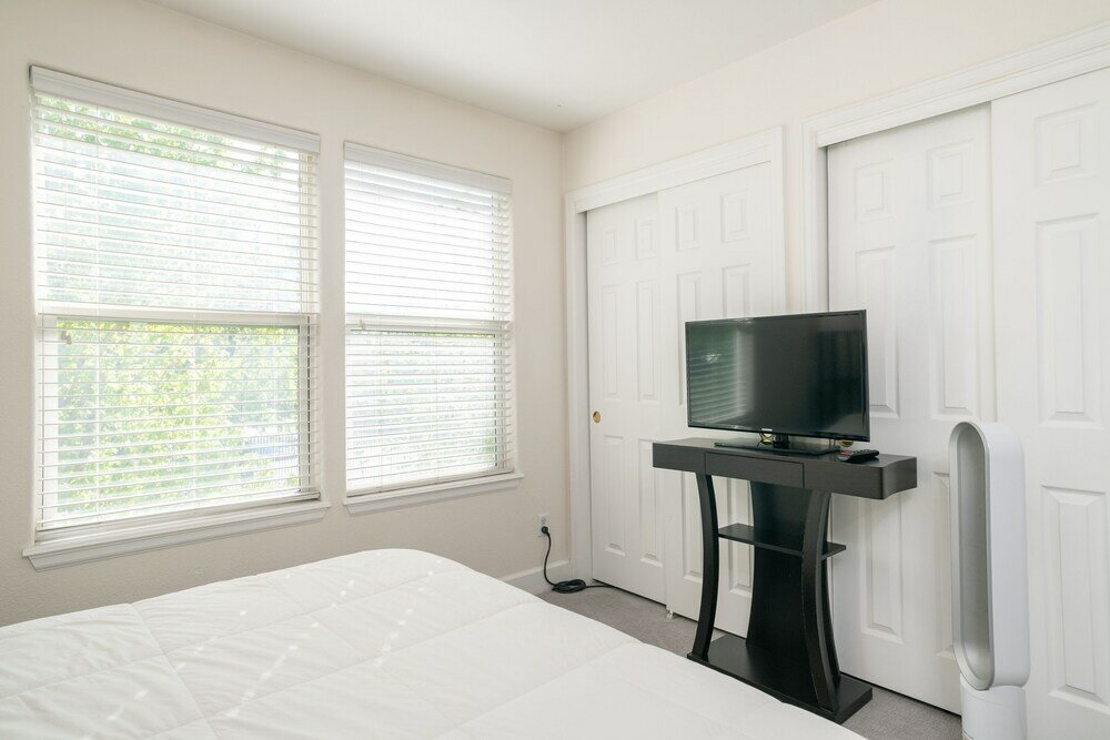 Фото 3204 Curtis Street