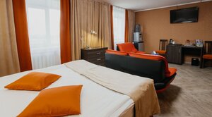 Ostrov Hotel (Kostanay, Kámshat Dónenbaeva kóshesi, 51), hotel
