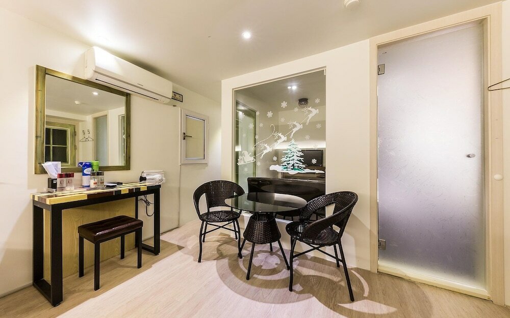 Фото Yeongdeungpo Hotel Home