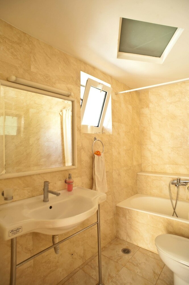 Фото Semiramis Suites