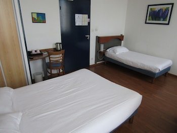 Фото Le Creusot Hotel