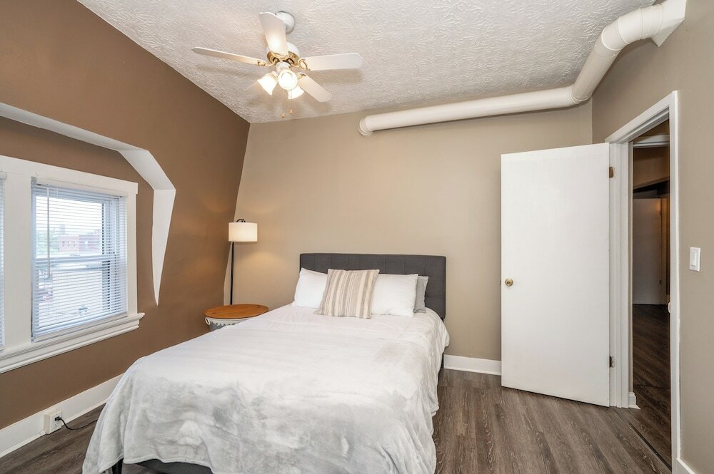 Фото Monmouth Loft 3