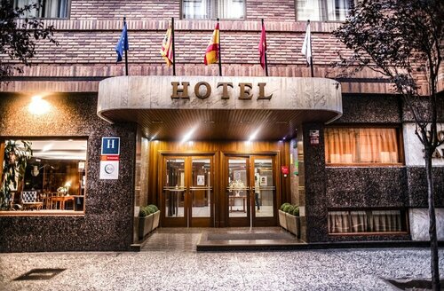 Гостиница Hotel Zaragoza Royal в Арагоне