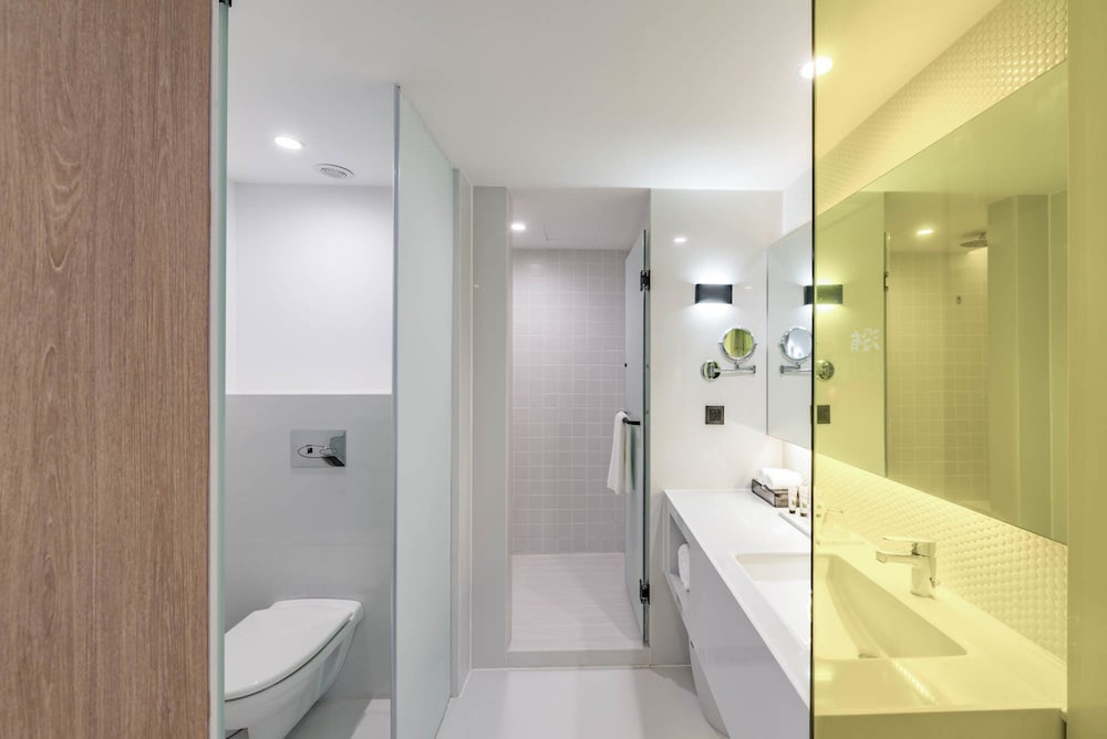 Фото Rezen Sunbow Hotel