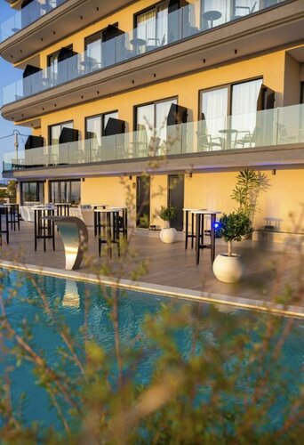 Гостиница Lans Hotel в Ксамиле