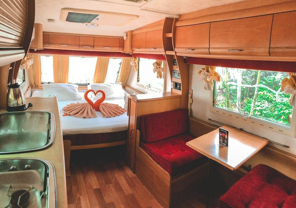 Фото Beach House Camp